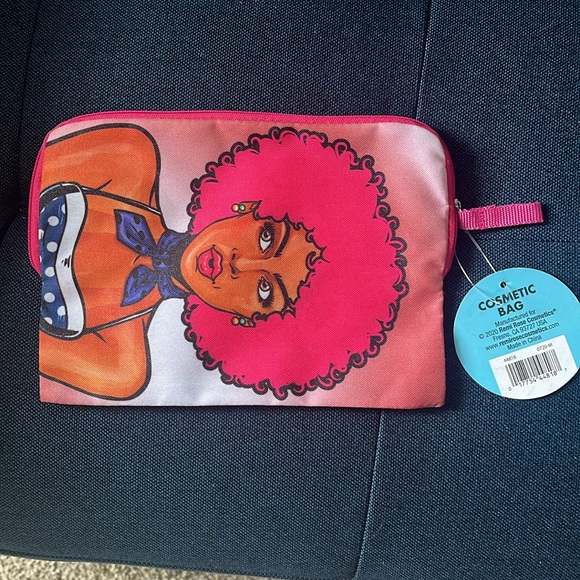 COPY - Brand new ๐๐ fun trendy hip cosmetic bags new with tags ๐๐๐ - Picture 3 of 3